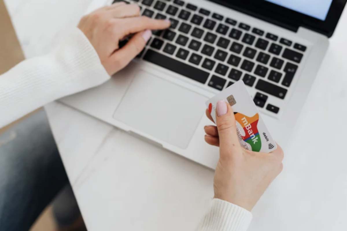 La città di Roma, con la sua vasta popolazione di oltre 2,7 milioni di abitanti, si conferma uno degli epicentri di questa ondata di truffe.